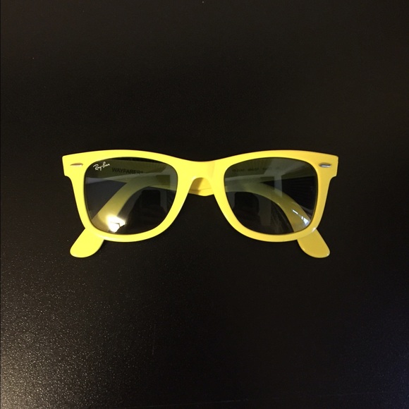 Ray Ban Wayfarer Original Yellow Sunglasses