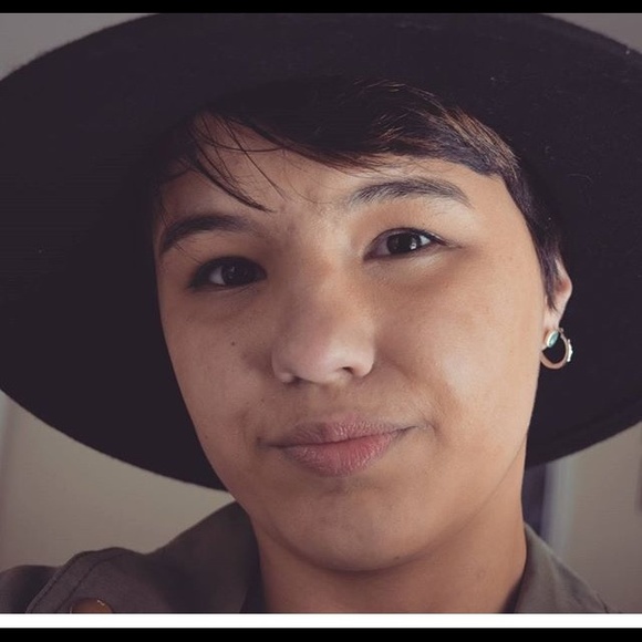 Meet your Posher, Alina