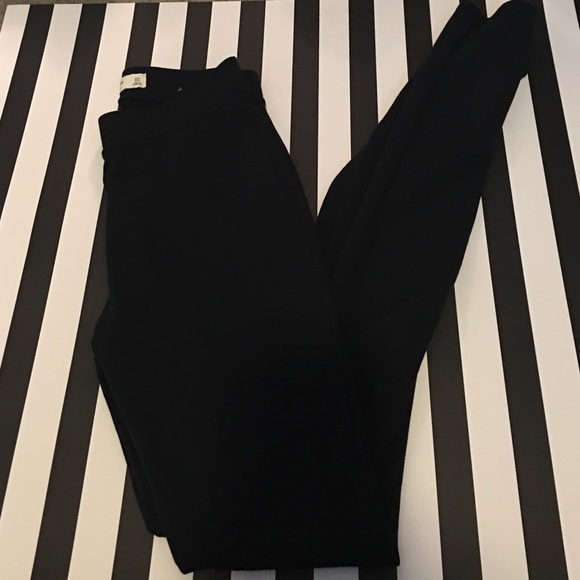 New! Abercrombie and Fitch navy leggings xs