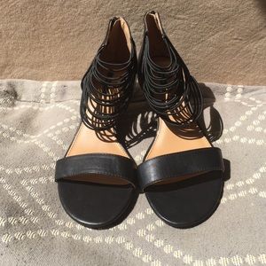 FOREVER 21 Strappy wedge sandals black