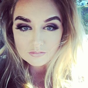 Meet your Posher, Leah