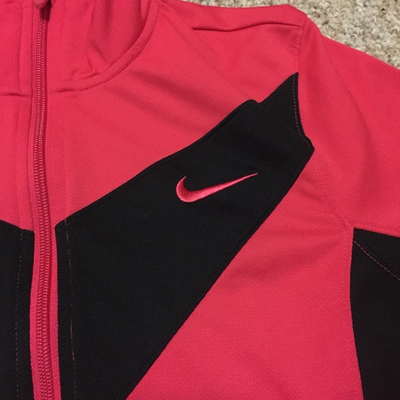 Red Nike Pullover Sweater Zip - Picture 2 of 4