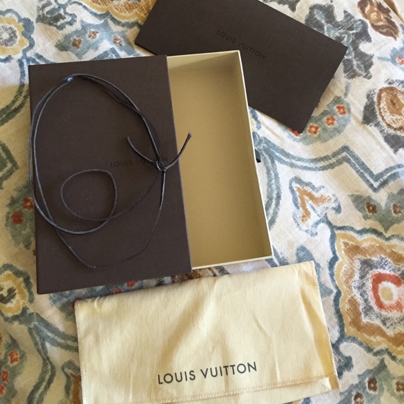 Louis Vuitton box