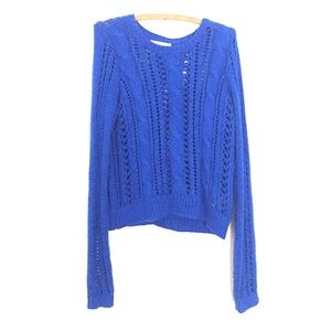 Loose knit Abercrombie & Fitch sweater!