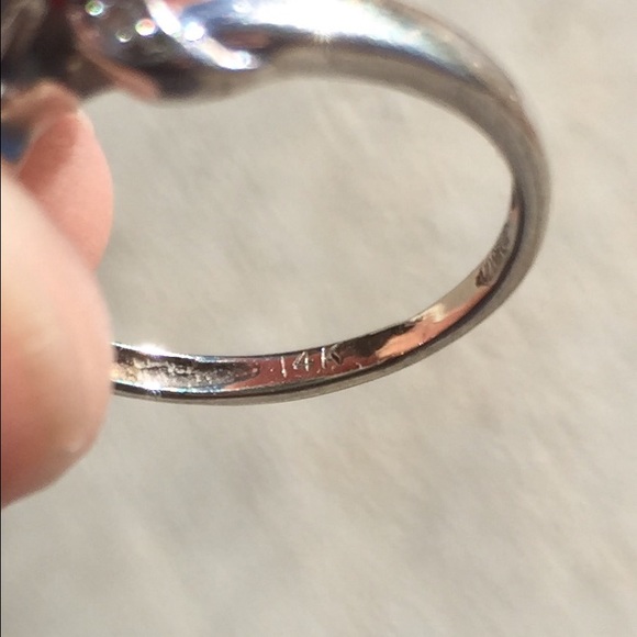 Diamond ring - Picture 2 of 4