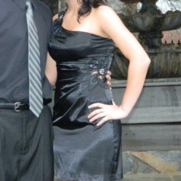 One-shoulder Dress