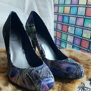 Jessica Simpson Peacock heels