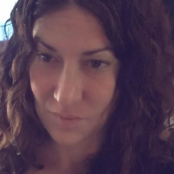 Meet your Posher, Cheryl - Picture 1 of 1