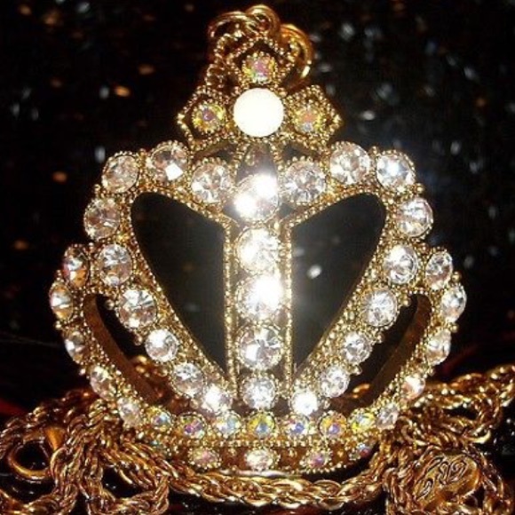 Betsey Johnson crown pendant necklace