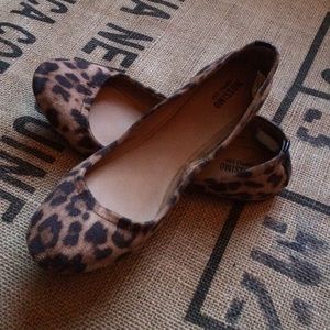 Mossimo leopard flats