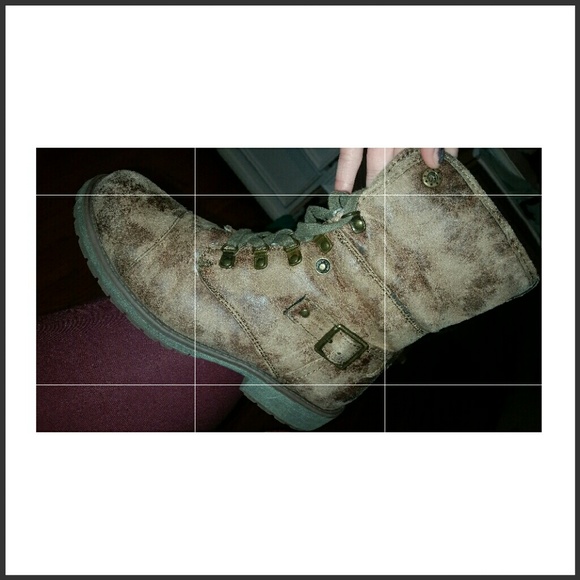 Combat boots