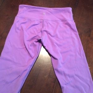 Cropped Lululemon reversible wonder under