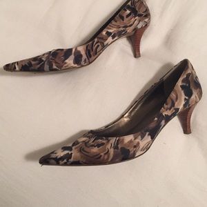 Low heel cloth shoes