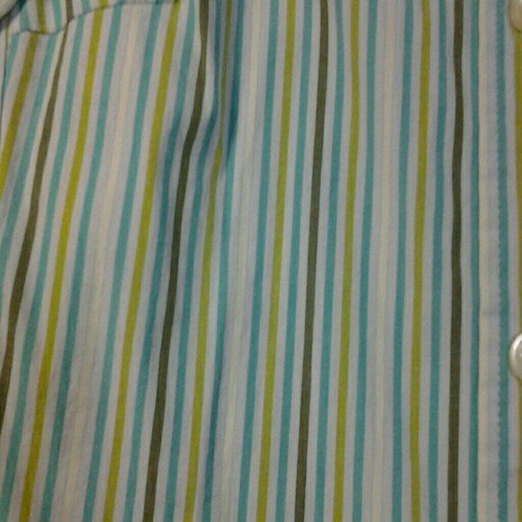 Gap  Shirt. - Picture 4 of 4