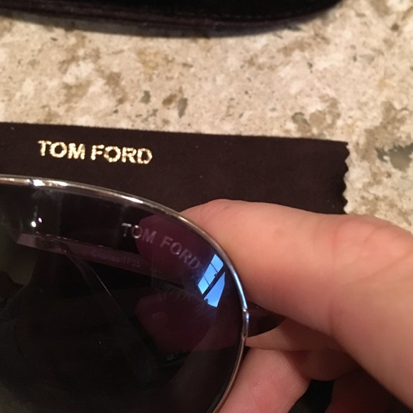 🎉TOM FORD aviator sunglasses - Picture 4 of 4