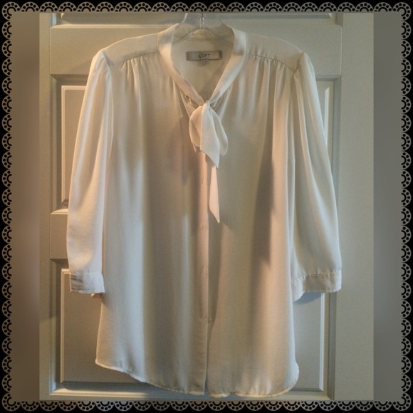 Ann Taylor loft 3/4 button down top with necktie