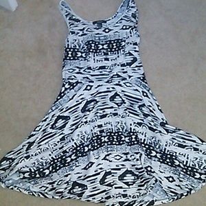 White and black forever 21 dress