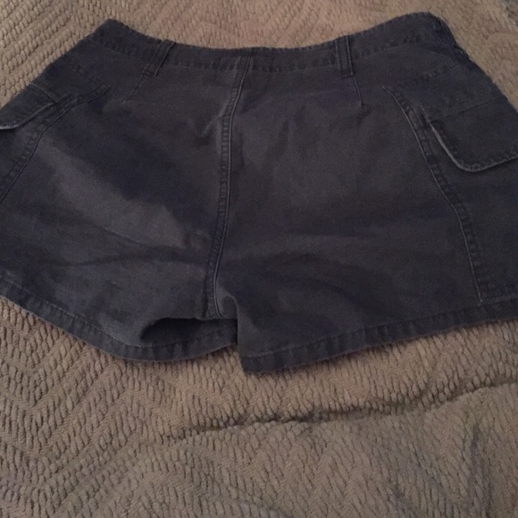 Abercrombie and Fitch size 4 navy shorts. - Picture 3 of 3