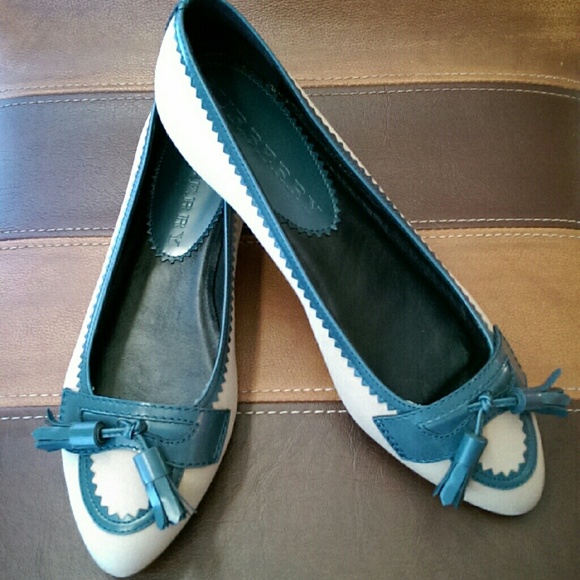 Burberry flats shoes