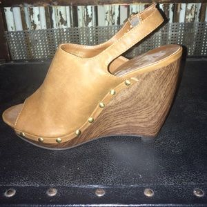 Jessica Simpson wedges with wooden heel