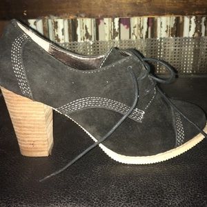 Oxford hush puppies size 7