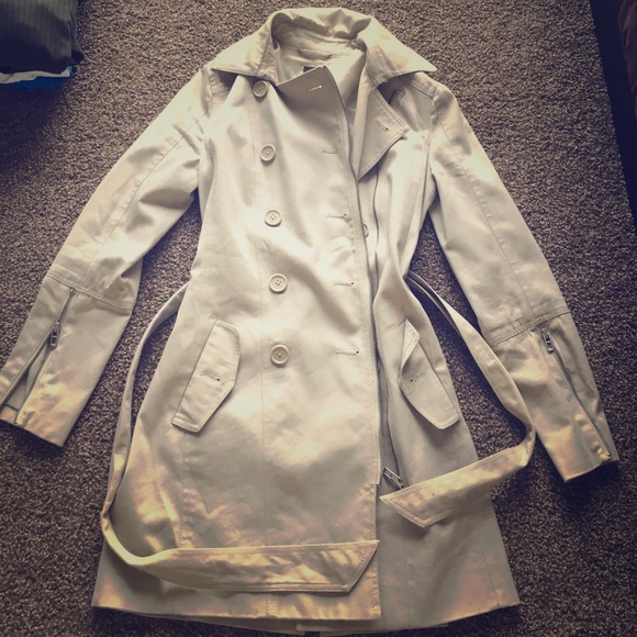 Stylish Armani Exchange trench coat