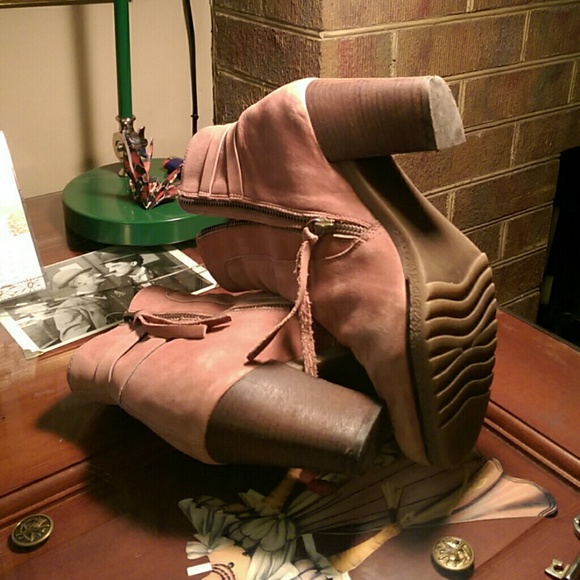 Leni Ankle Boots by Holding Horses - Picture 2 of 4