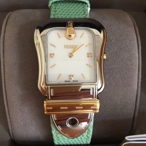 SALE ! Gorgeous authentic Fendi watch New in box