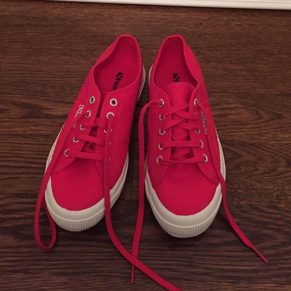 Red Cotu Classic Superga