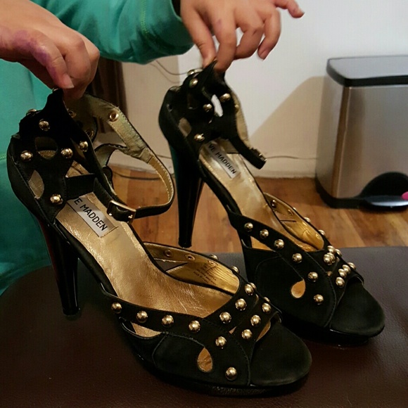 High heels shoes