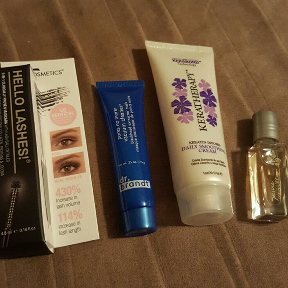 Makeup - Picture 2 of 4