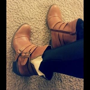 Hush puppies heeled boots