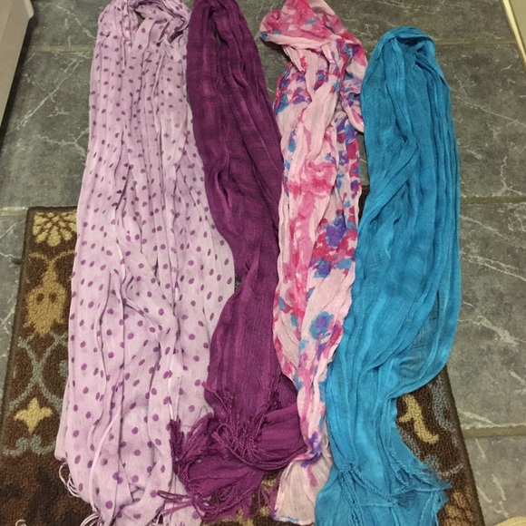 Scarfs