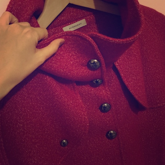 Luxury red gold cape