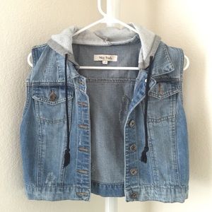 Sleeveless hooded denim jacket