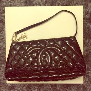 Small black patent leather purse
