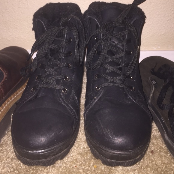 Black lace up ankle boots with faux fur