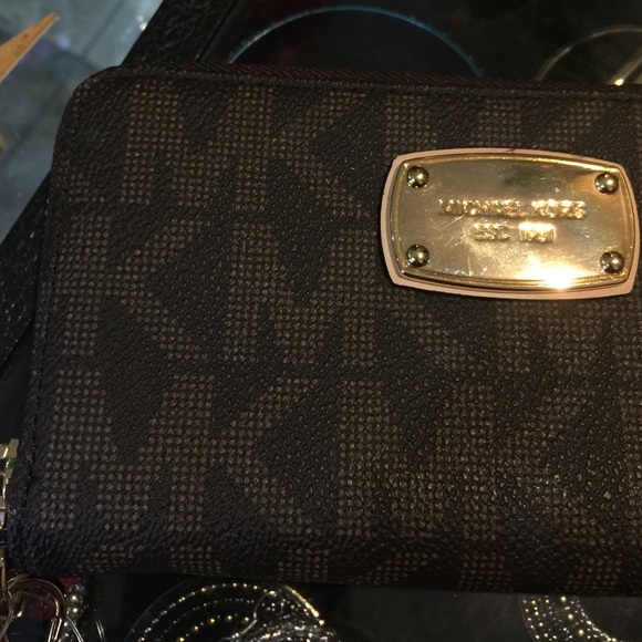 MICHAEL KORS WALLET - Picture 2 of 4