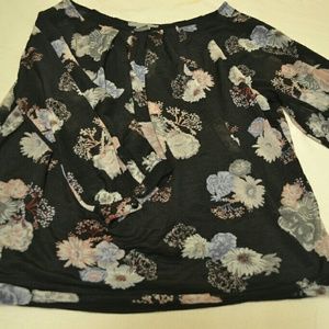!bogo! Black floral blouse puffy sleeves