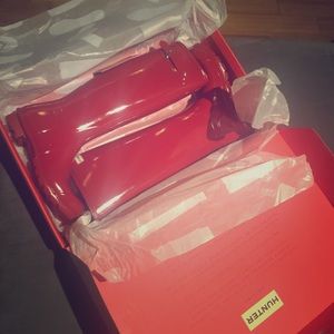 Hunter Boots NWT in Military Red