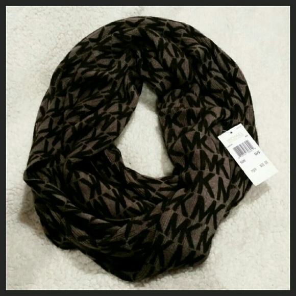 Authentic MK infinity scarf NWT