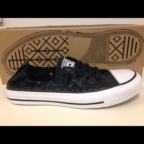 Converse Shoes - Converse size 6