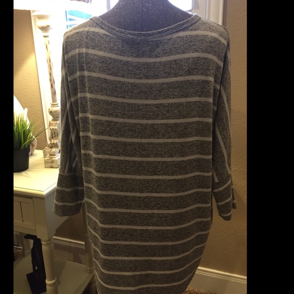 Comfy Sweater! - Picture 2 of 2