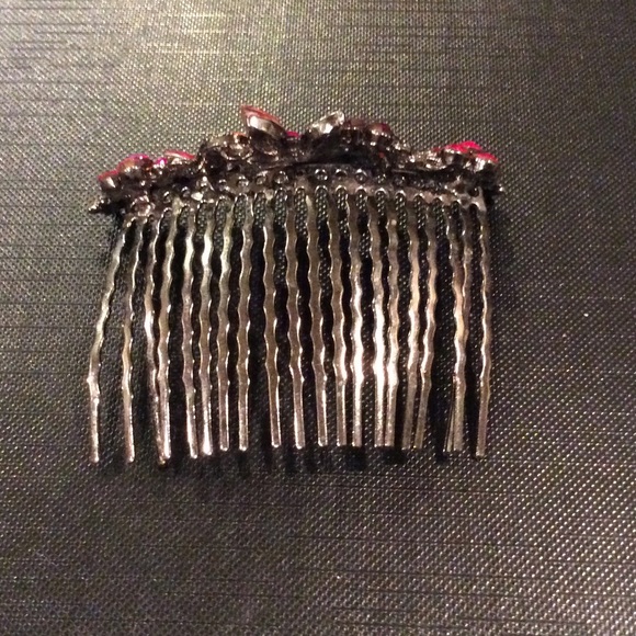 BEAUTIFUL COMB JULEP NAIL POLISH INCLUDED! - Picture 4 of 4