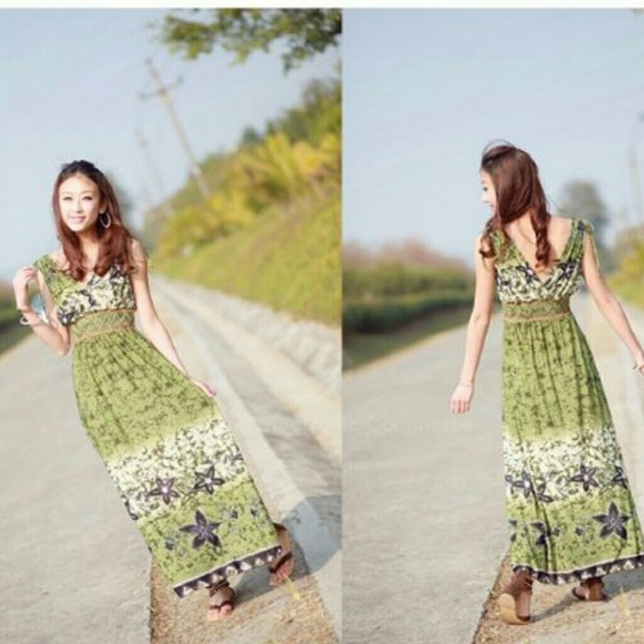 threadz  Dresses & Skirts - SOLD