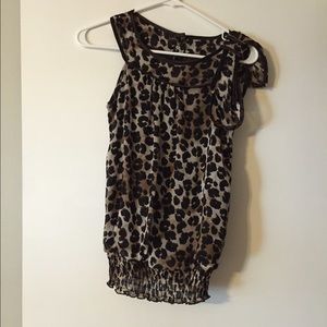 Leopard print sleeveless bow top