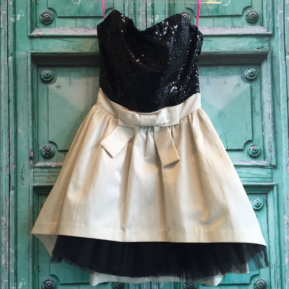 Betsy Johnson party dress