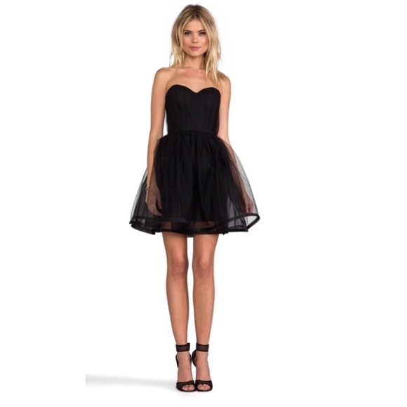 💰SOLD ON Ⓜ️💰Alice + Olivia Cinched Pouf Dress - Picture 1 of 4