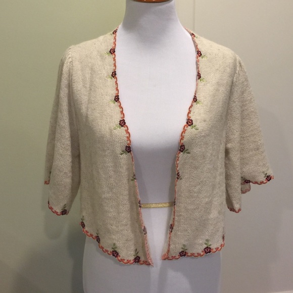 Anthropologie Sweaters - Anthropologie Knitted & Knotted shrug/wrap