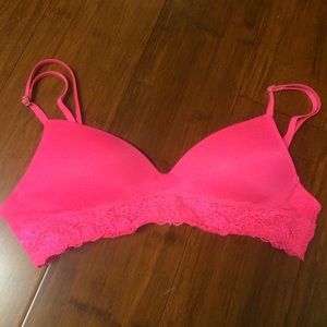 Victoria's Secret PINK hot pink bra 💋